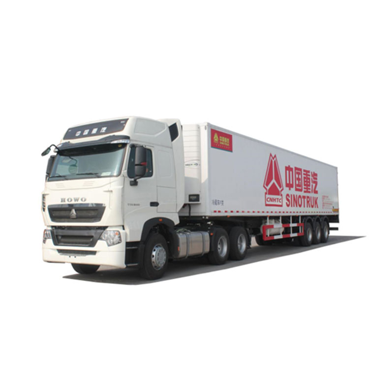 Wat zijn de voordelen van drie gekoelde semi-trailers van de as in vergelijking met gewone gekoelde semi-opleggers?